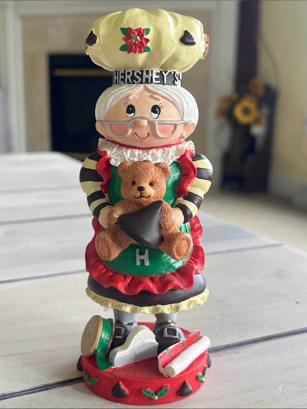 Hershey’s 1999 Christmas Mrs Elf Collectible Holiday Figurine by Kurt Adler
